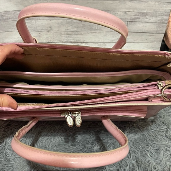 NWOT McKlein Pink Leather Laptop Protection Breifcase w/Shoulderstrap - Picture 10 of 11